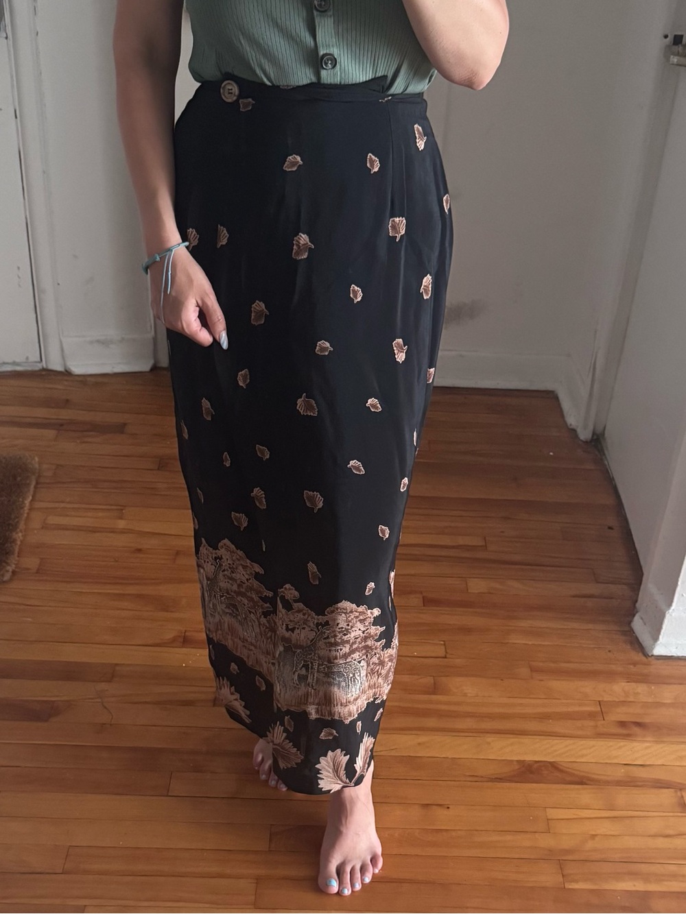 Joseph Ribkoff Black with Gold Logo Label